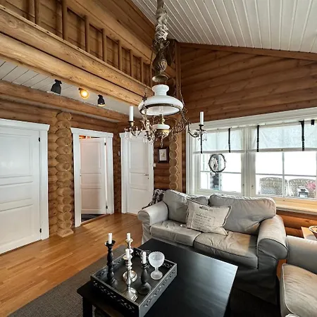 아파트 Charming Timber In Center *